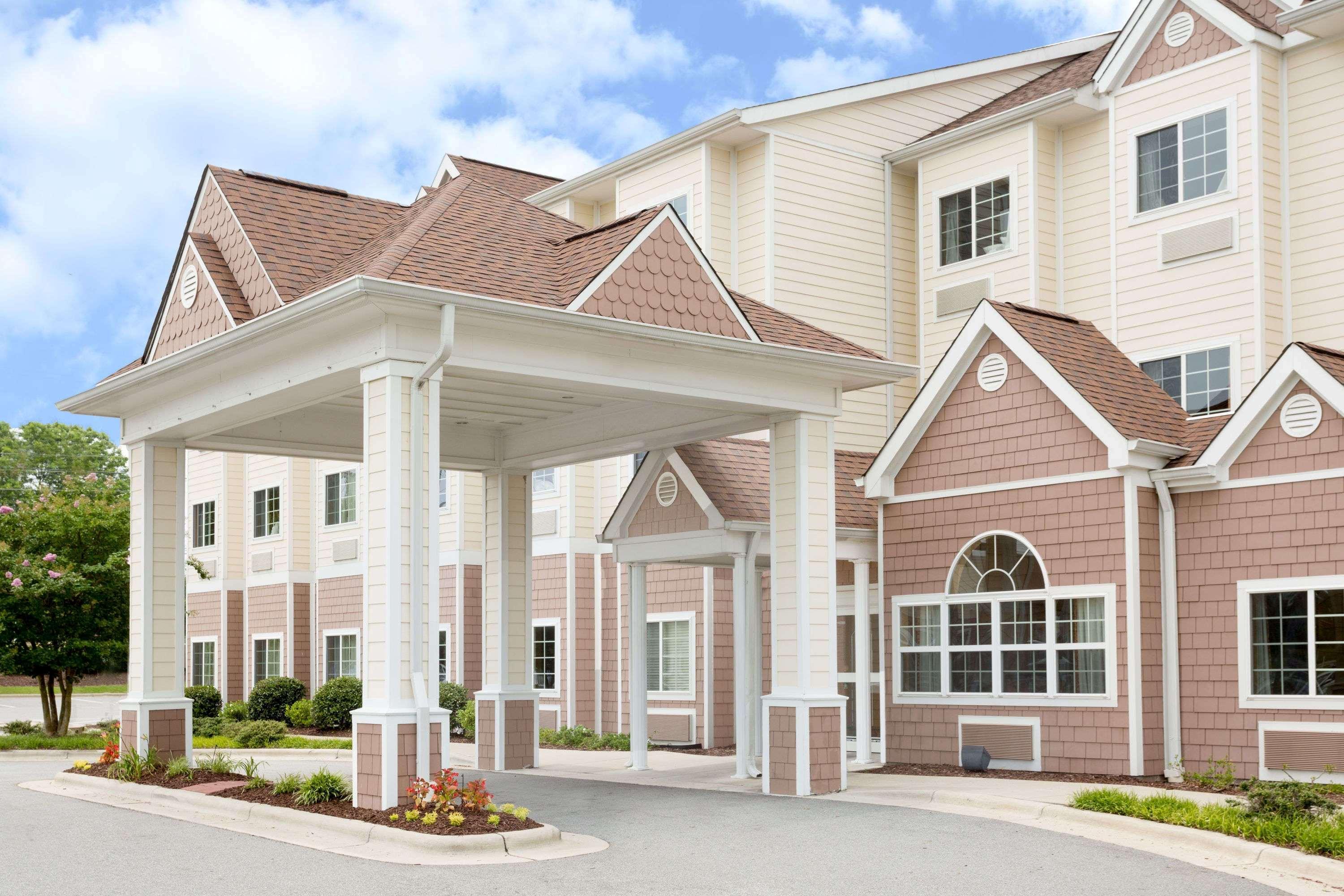 Microtel Inn & Suites By Wyndham University Medical Park Greenville Dış mekan fotoğraf