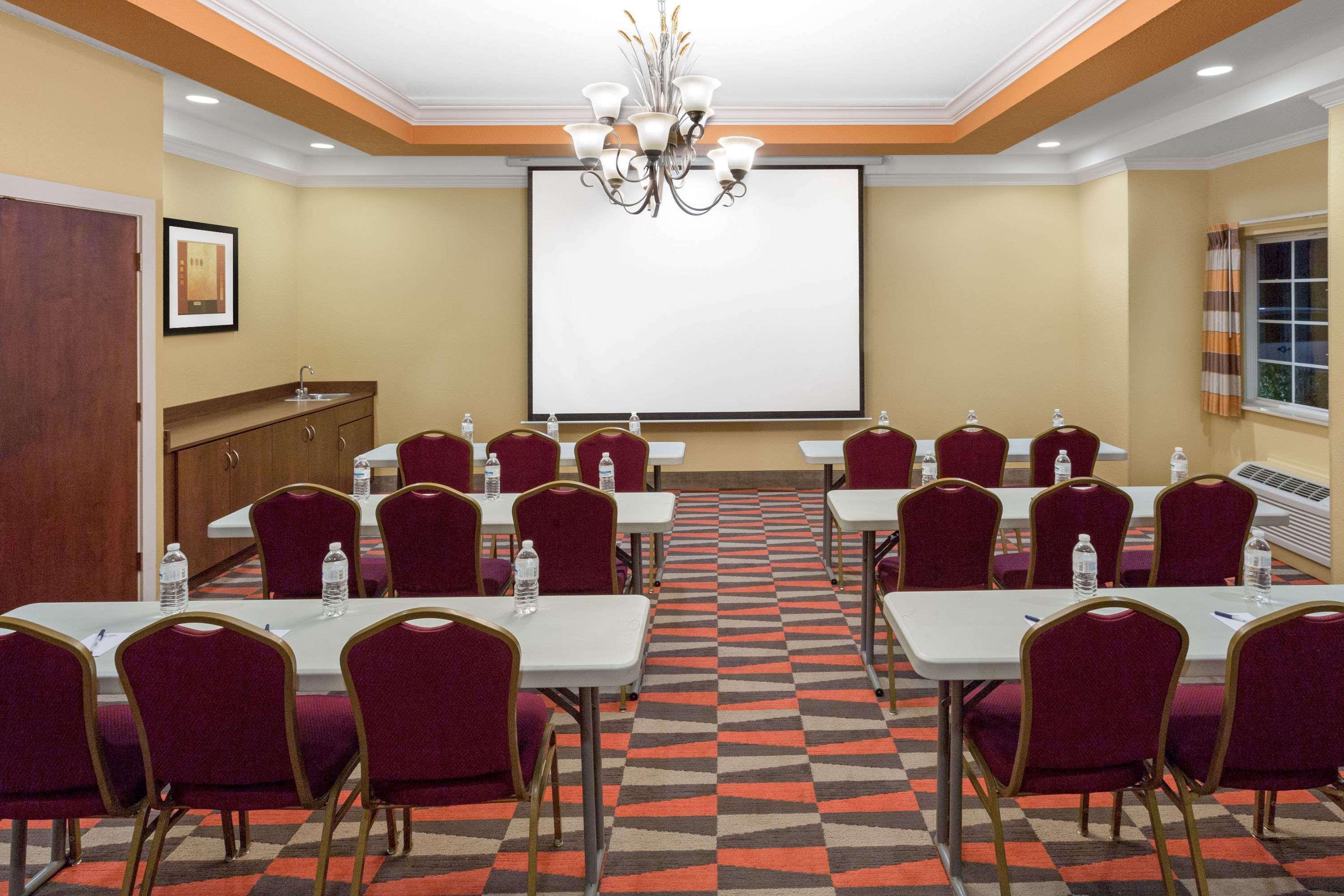 Microtel Inn & Suites By Wyndham University Medical Park Greenville Dış mekan fotoğraf
