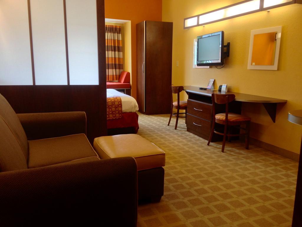 Microtel Inn & Suites By Wyndham University Medical Park Greenville Dış mekan fotoğraf